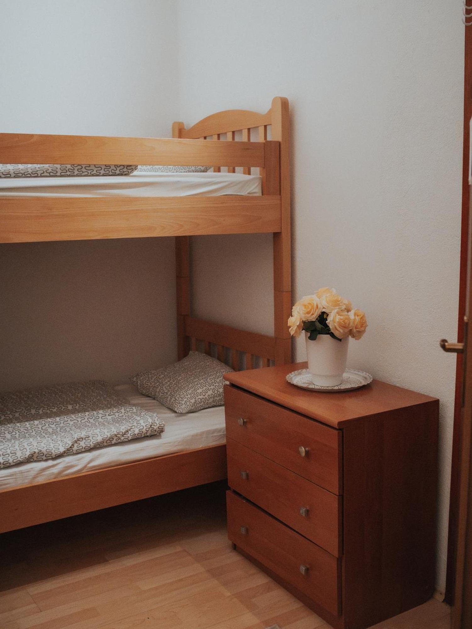 Hostel Scardona สกราดิน ภายนอก รูปภาพ