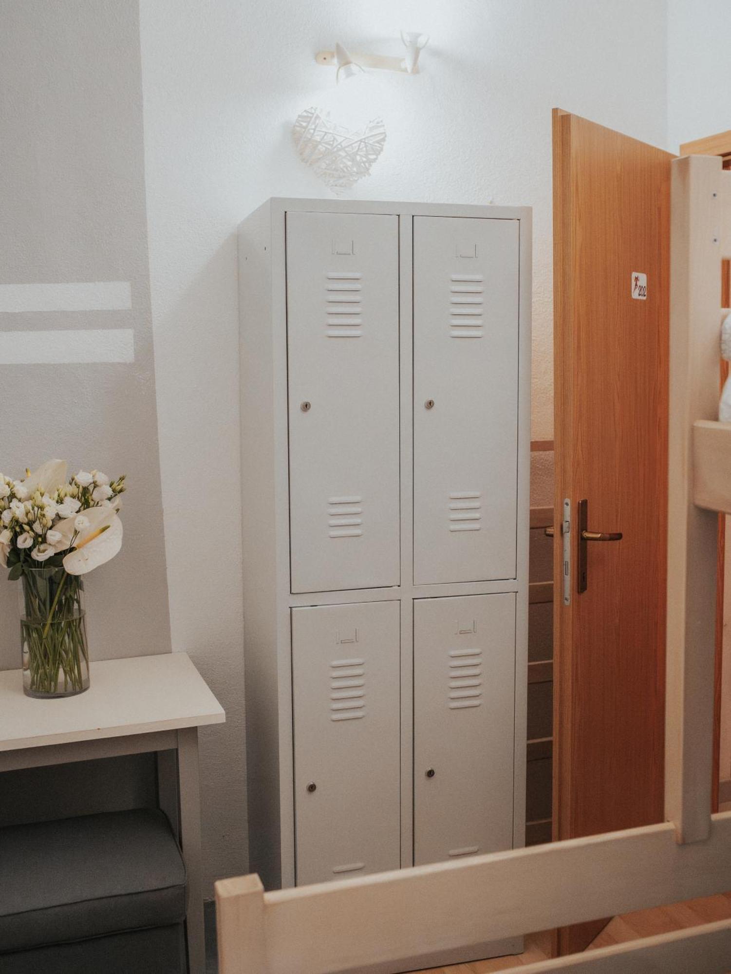 Hostel Scardona สกราดิน ภายนอก รูปภาพ